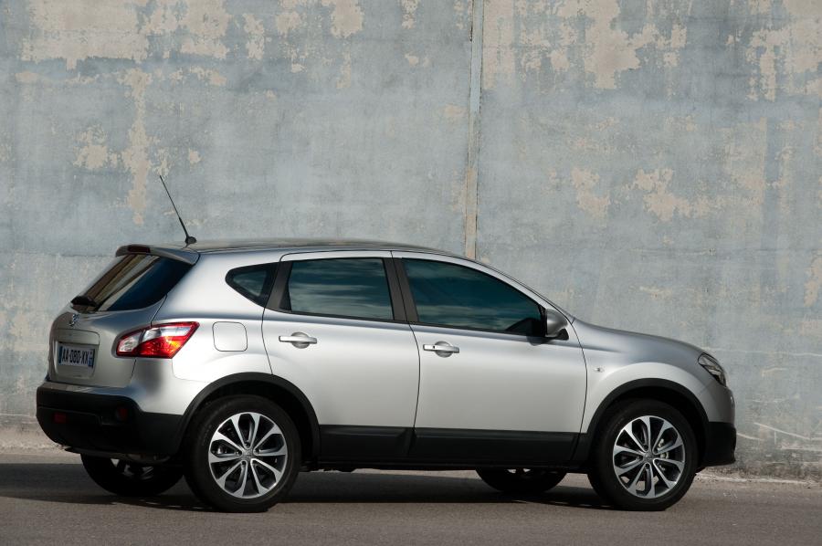  Nissan Qashqai 2010 года  (фото 173 из 204)